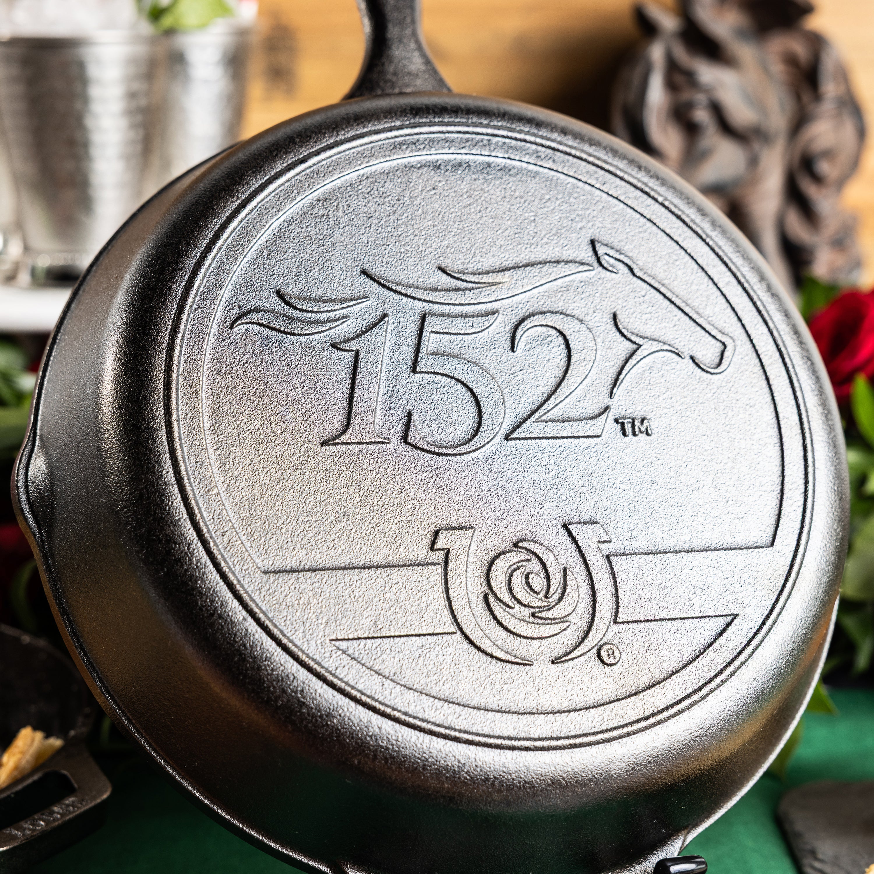 10.25 Inch Seasoned Cast Iron Kentucky Derby Skillet - Image 3