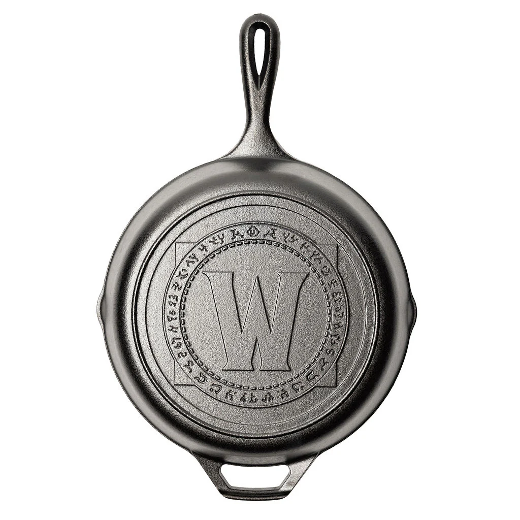 10.25 Inch Seasoned Cast Iron World of Warcraft Skillet - Image 7
