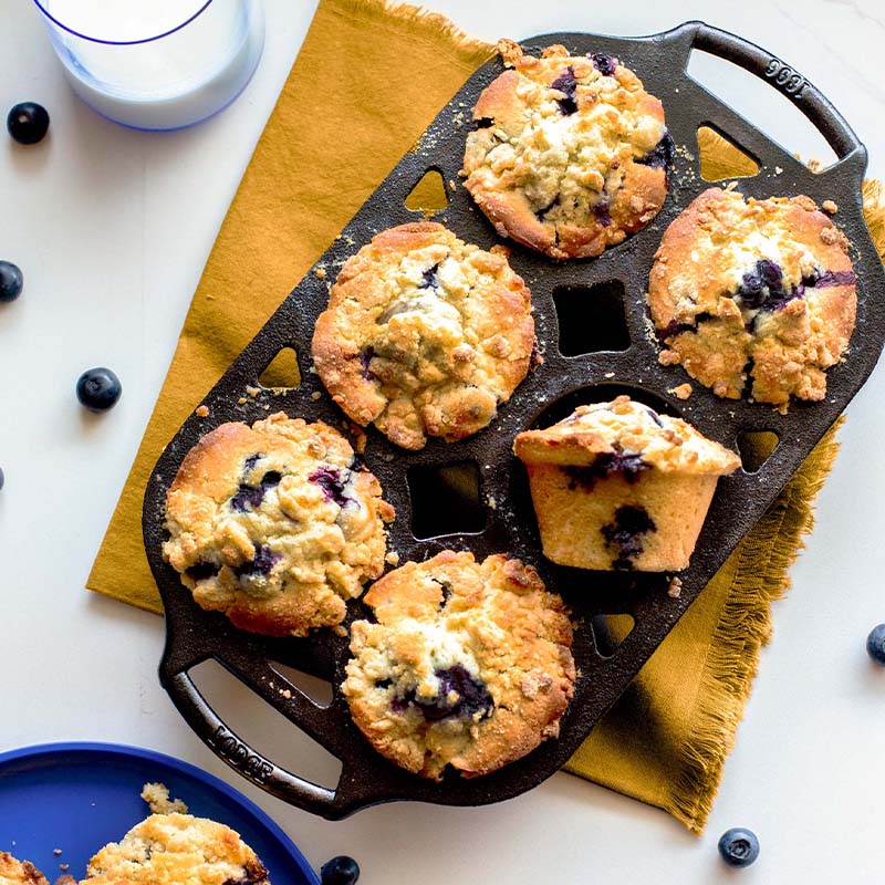 Seasoned Cast Iron Muffin Pan - Image 4